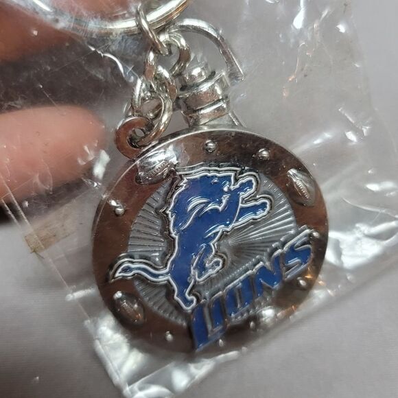 Detroit Lions NFL Keychain - brand new Aminco Official Merchandise sealed pack - Picture 8 of 9
